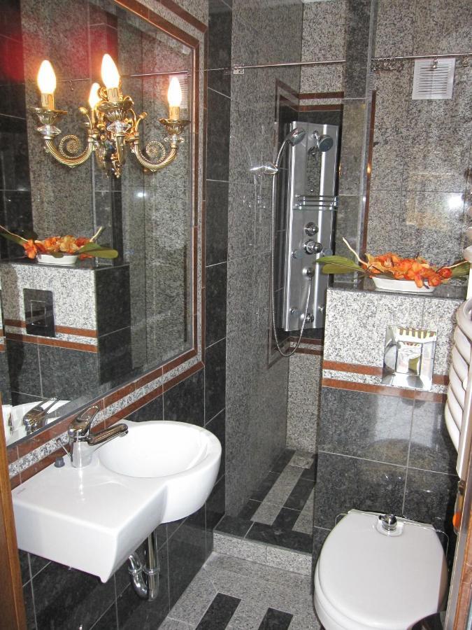 Zrinyi Haz Apartment Szantod Room photo